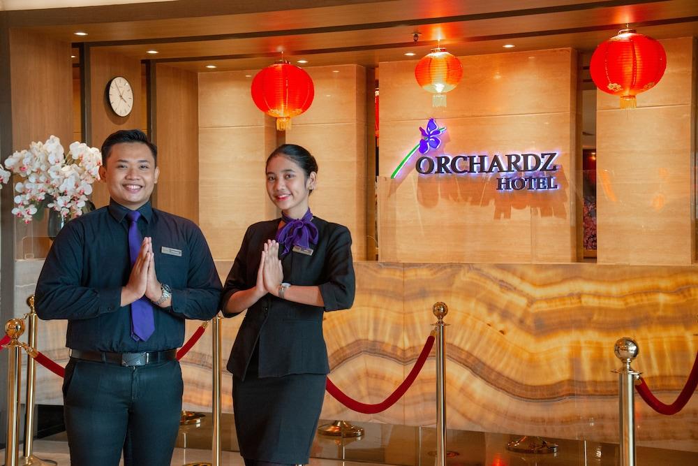 Orchardz Hotel Bandara Tangerang Exterior foto